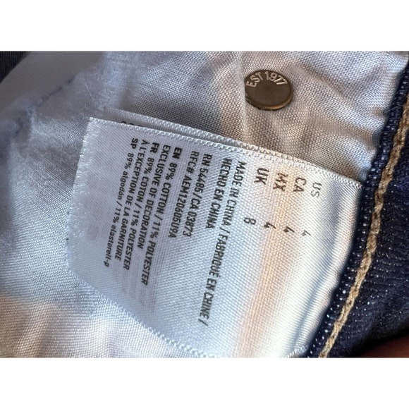 American Eagle Tomgirl Shortie Denim Shorts Women 4 Medium Wash Distressed Casua - Picture 6 of 10